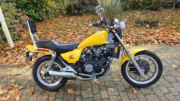 Honda vf500c magna beschikbaar voor biedingen