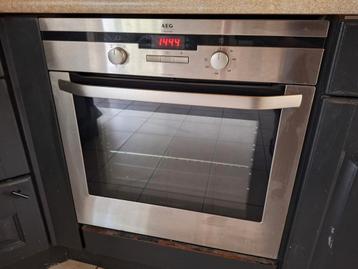 AEG oven beschikbaar voor biedingen