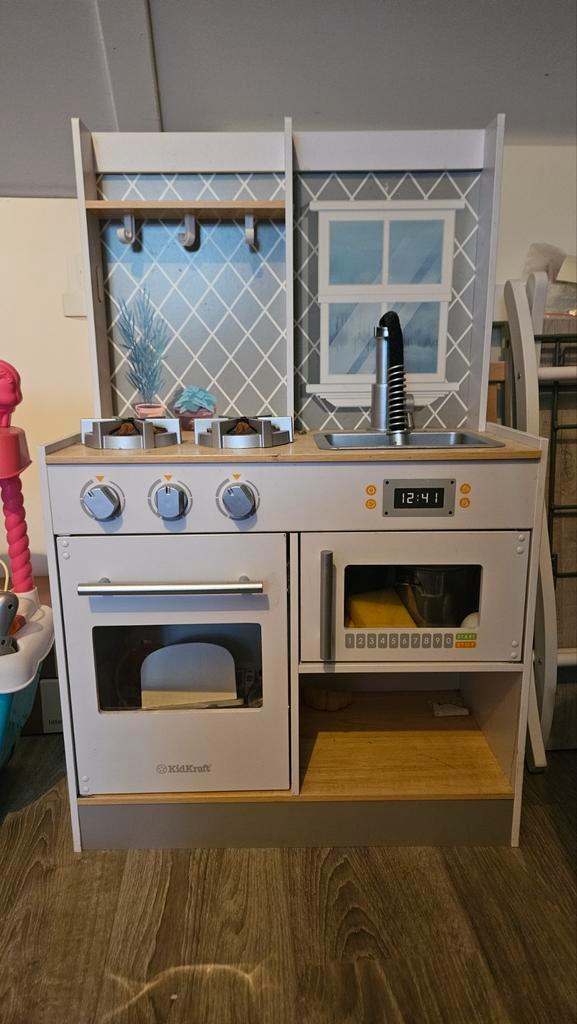 Leuke KidKraft Speelkeuken, Kinderen en Baby's, Speelgoed | Speelkeukens, Gebruikt, Speelkeuken, Hout, Ophalen