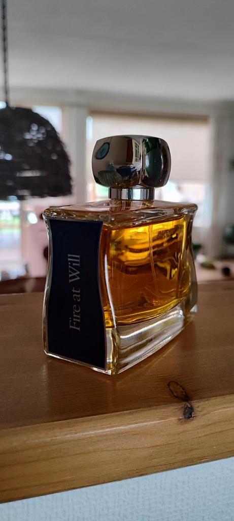 Decant proefje Jovoy Fire at Will, Sieraden, Tassen en Uiterlijk, Uiterlijk | Parfum, Nieuw, Ophalen of Verzenden