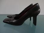 GRATIS VERZENDEN | PAUL WARMER leren bruine pumps 39.5, Kleding | Dames, Schoenen, Pumps, Bruin, Verzenden, Zo goed als nieuw