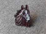 1 mooie pin van een bruin paard te koop, Verzamelen, Speldjes, Pins en Buttons, Ophalen of Verzenden, Nieuw, Dier of Natuur, Speldje of Pin