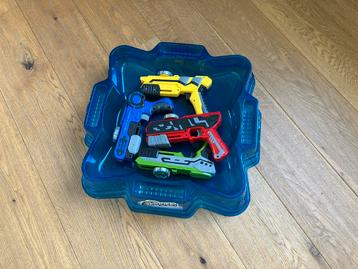 Spinner mad deluxe arena vier pistolen en tollen beschikbaar voor biedingen