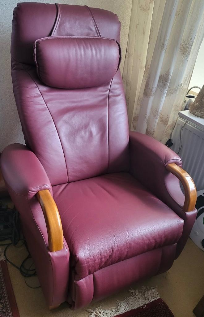Luxe elektrische relaxfauteuil ( premium comfort), Huis en Inrichting, Fauteuils, Zo goed als nieuw, Leer, 75 tot 100 cm, Ophalen