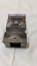 Dold tijdrelais ZS 700.50.1011 220V 0,2s–6h, Ophalen of Verzenden, Zo goed als nieuw