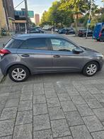 Hyundai i20 1.2 I 5-DRS 2015 Grijs 66.000km, Auto's, 83 pk, 4 cilinders, Origineel Nederlands, Handgeschakeld