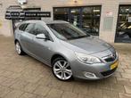 Opel Astra Sports Tourer 1.4 Turbo Sport Airco Navi Trekhaak, Auto's, Opel, Euro 5, Gebruikt, 4 cilinders, 1337 kg