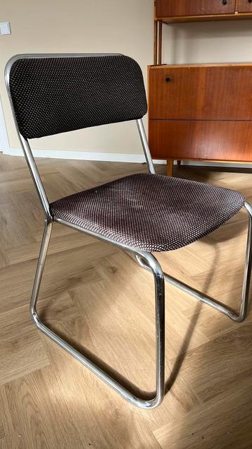 Retro buizenstoel beschikbaar voor biedingen