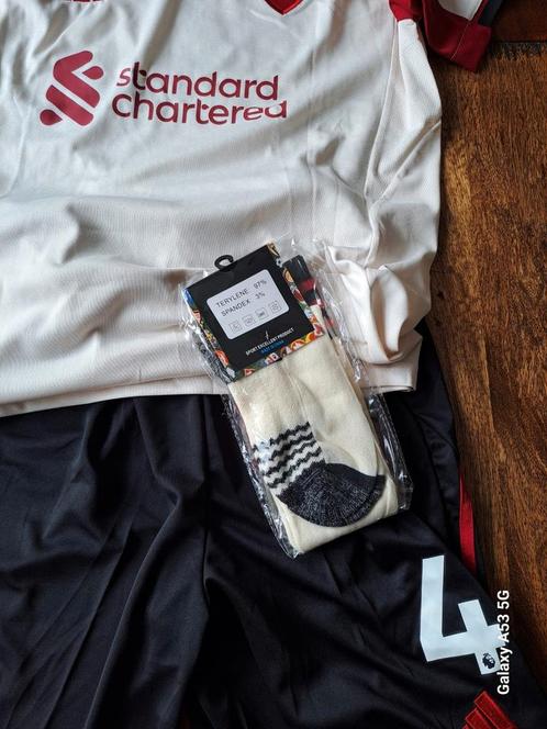 Liverpool uit setje (nieuw), Sport en Fitness, Voetbal, Nieuw, Shirt, Maat XL, Ophalen of Verzenden