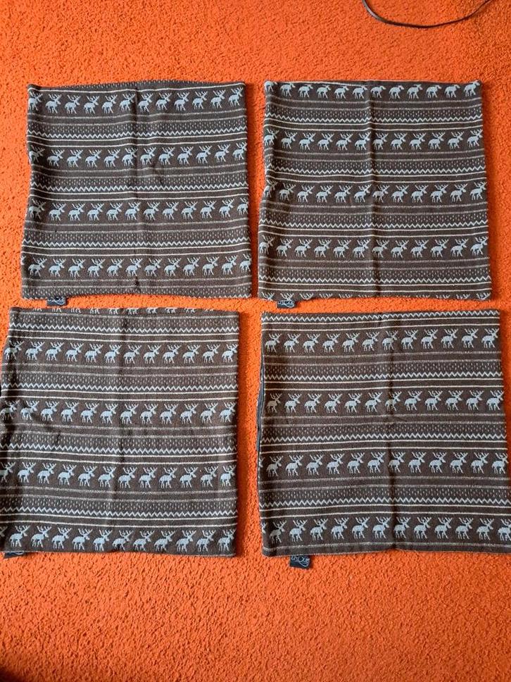 4 prachtige kussenhoezen met herten 45x45 met rits NIEUW, Diversen, Kerst, Nieuw, Ophalen of Verzenden
