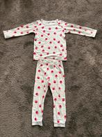 Aardbeien pyjama maat 98, Kinderen en Baby's, Kinderkleding | Maat 98, Ophalen of Verzenden, Zo goed als nieuw, Nacht- of Onderkleding