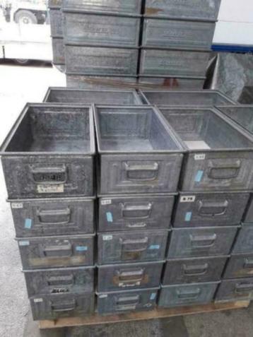 Gave zinken bakken 17x34x53cm , industrieel en zeldzaam. beschikbaar voor biedingen