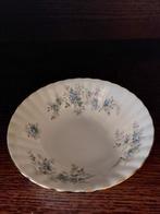1 klein schaaltje Royal Albert Bone China Blue Blossom, Ophalen of Verzenden, Zo goed als nieuw, Porselein, Bord of Schaal