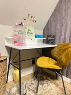 Praktische bureau/make-up tafel, Huis en Inrichting, Bureaus, Ophalen, Zo goed als nieuw