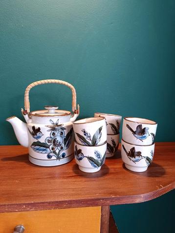 Vintage thee servies theepot kopjes vogel design keramiek  beschikbaar voor biedingen