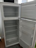 Fridge with freezer (pick up 28.4.), Huis en Inrichting, Keuken | Keukenelementen, 50 tot 100 cm, 25 tot 50 cm, 100 tot 150 cm