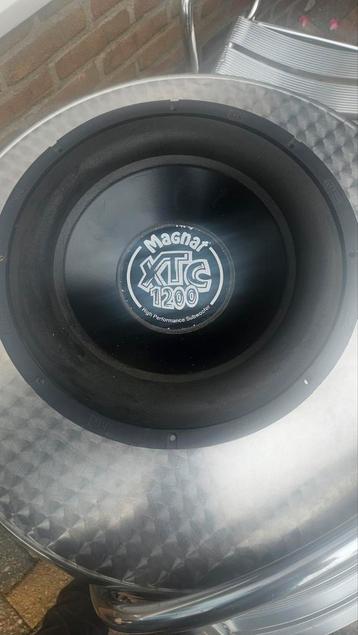 MAGNAT SUPWOOFER  SPEAKER ZIE FOTO'S TYPE XTC 1200  beschikbaar voor biedingen