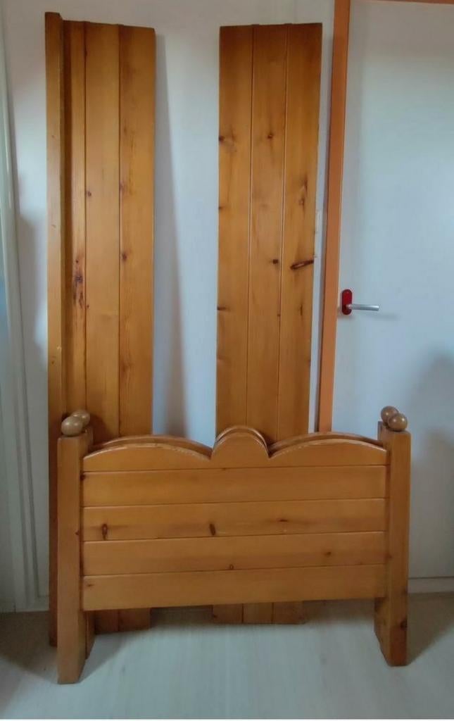 Grenen bed. 1-persoons, Ophalen, Gebruikt, Eenpersoons