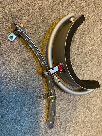 Premier snare been beugel beschikbaar voor biedingen