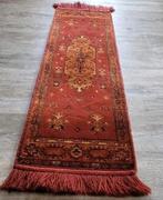 Vintage Roodkleurig Tapijt - 39x152 cm, Minder dan 50 cm, Gebruikt, Ophalen of Verzenden, Oosters