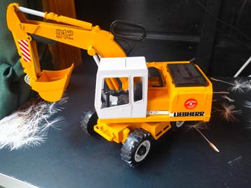 Bruder Liebherr graafmachine  beschikbaar voor biedingen