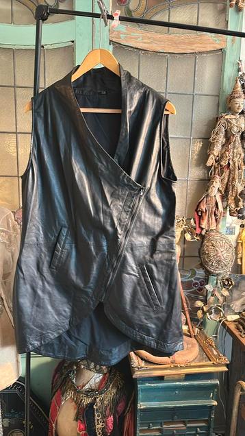 BLACK BY K and M : zacht leren jak, bodywarmer  44 beschikbaar voor biedingen