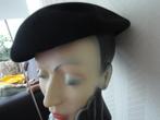 Vintage zwart fluwelen dameshoedje, Antiek en Kunst, Antiek | Kleding en Accessoires, Ophalen of Verzenden, Dames