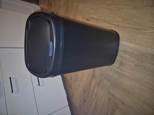 Automatische afvalbak met sensor, Huis en Inrichting, Woonaccessoires | Prullenbakken, Zo goed als nieuw, 40 liter of meer, Ophalen of Verzenden