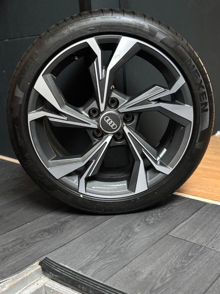 Originele Audi A3 2025 S-line velgen 18 inch – Nieuwstaat, Auto-onderdelen, Banden en Velgen, Velg(en), Zomerbanden, 18 inch, 225 mm