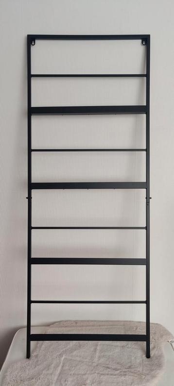 Wandrek zwart 56 x 150 beschikbaar voor biedingen