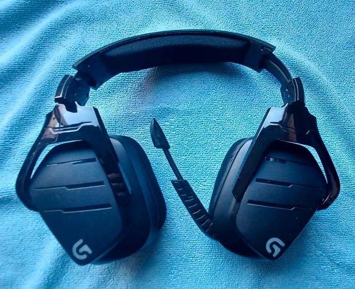 Logitech G933 Gaming Headset draadloos - 7.1 Surround Sound, Computers en Software, Headsets, Zo goed als nieuw, On-ear, Draadloos