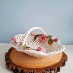 Capodimonte, porseleinen mandje met bloemen, Antiek en Kunst, Antiek | Keramiek en Aardewerk, Ophalen of Verzenden