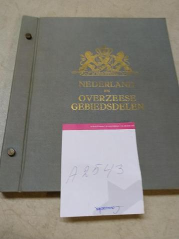 postzegel album Nederlands en overzeese gebieden beschikbaar voor biedingen