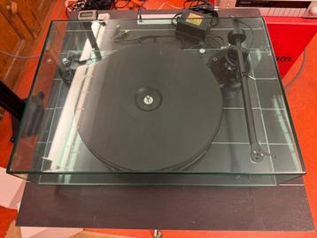 Michell Mycro design draaitafel met Rega arm in topstaat beschikbaar voor biedingen