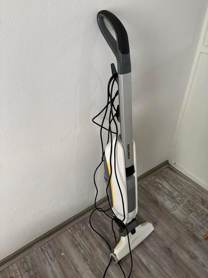 Karcher Elektrische Dweil, Witgoed en Apparatuur, Stofzuigers, Gebruikt, Overige typen, Minder dan 1200 watt, Reservoir, Ophalen