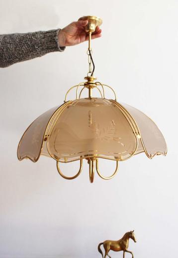Hollywood Regency hanglamp, Herda. Glazen vintage lamp, goud