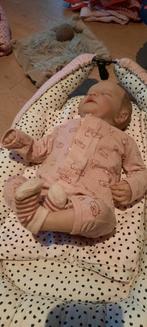 Newborn babypop met accessoires, Kinderen en Baby's, Speelgoed | Poppen, Ophalen of Verzenden, Zo goed als nieuw, Babypop