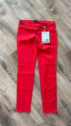 Love moschino rode jegging 30, Ophalen of Verzenden, Nieuw, Rood, Kort