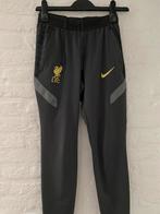 NIKE trainingsbroek Maat XS, Ophalen of Verzenden, Zo goed als nieuw, Jongen of Meisje, Broek