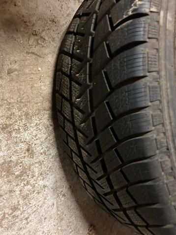 Land Rover Discovery 2,   Winterbanden met Velgen 255/65R16 beschikbaar voor biedingen