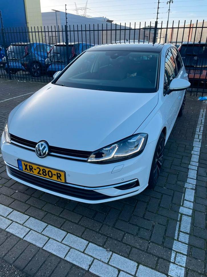 Volkswagen Golf 1.4 TSI 125pk 7-DSG 5D 2018 Wit, Auto's, Volkswagen, Particulier, Golf, ABS, Achteruitrijcamera, Adaptieve lichten