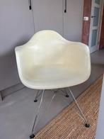 Originele vitra eamnes dar stoel design, Huis en Inrichting, Stoelen, Ophalen, Zo goed als nieuw, Eén