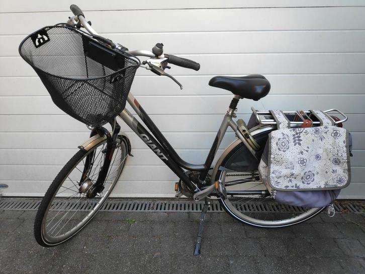 Zeer nette Giant Tourer damesfiets, M, 28 inch, 21 versn., Fietsen en Brommers, Fietsen | Dames | Damesfietsen, Gebruikt, Giant