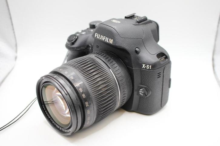 Fujifilm X-S1 Bridgecamera (12MP, 26x zoom, EXR-CMOS sensor), Audio, Tv en Foto, Fotocamera's Digitaal, Zo goed als nieuw, Compact