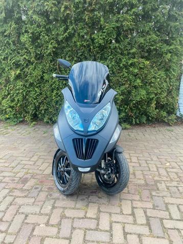 Piaggio mp3 - 2010 - 400cc - akrapovic - custom kleur -  beschikbaar voor biedingen