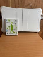 Nintendo wii wii fit plus+balance board, Spelcomputers en Games, Spelcomputers | Nintendo Consoles | Accessoires, Ophalen of Verzenden