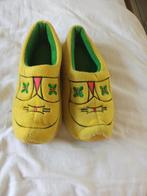 PANTOFFELS (KLOMP), Geel, Ophalen of Verzenden, Zo goed als nieuw, Pantoffels of Sloffen