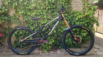 Transition TR11 carbon downhill freeride bike beschikbaar voor biedingen