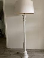 Landelijke vloerlamp met stoffen kap, Huis en Inrichting, Lampen | Vloerlampen, Ophalen, Zo goed als nieuw, Hout, 100 tot 150 cm
