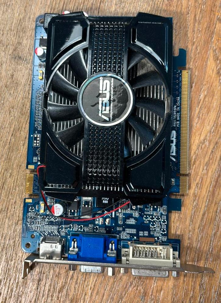 ASUS GeForce 9500 GT 1GB DDR2 PCI Express 2.0 x16 SLI, Computers en Software, Videokaarten, Zo goed als nieuw, Nvidia, PCI, GDDR3